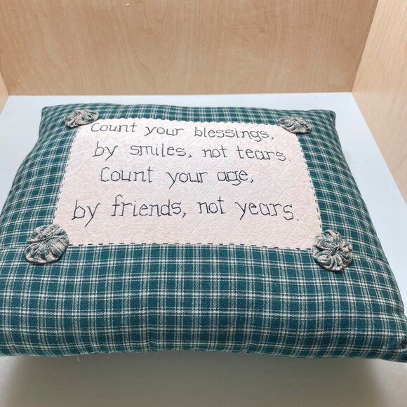 Beautiful Vintage embroidered Small Accent “Friends” Pillow - Picture 8 of 8